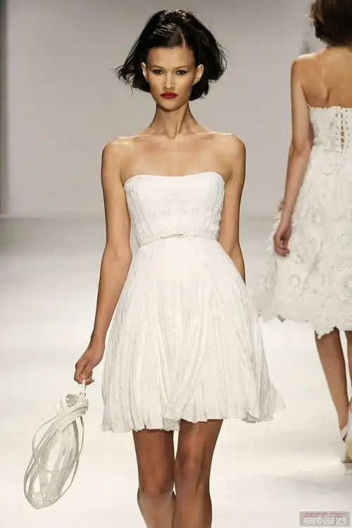 走秀图片-流行趋势发布区 - 穿针引线服装论坛