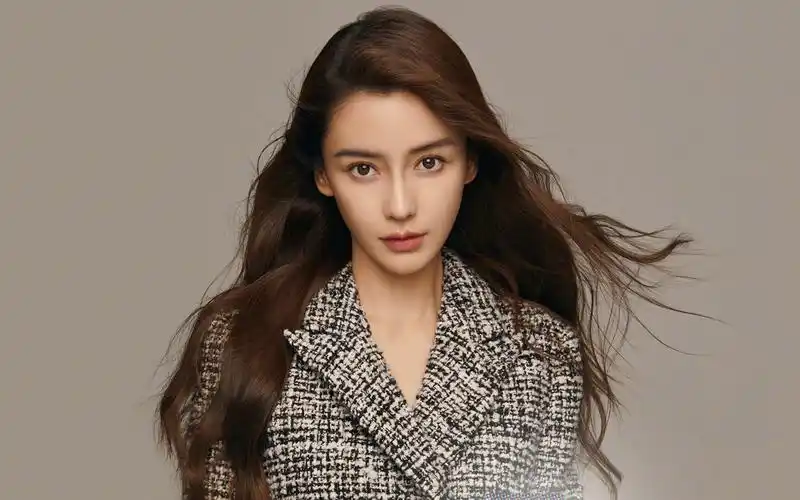 angelababy萌宠大片高清桌面壁纸