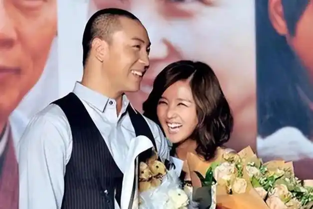 十多年后再看何洁释小龙一个身价过亿一个证实郭德纲没说错