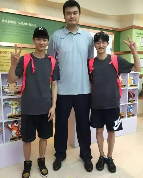 姚明称身高180在家基本是侏儒只想过平凡生活