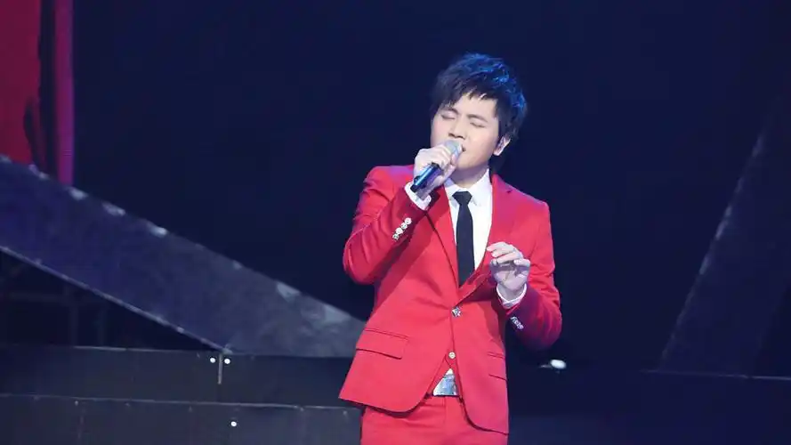 不愧情歌王子,郑源演唱《如果时光倒退很多年》,开口满是回忆!