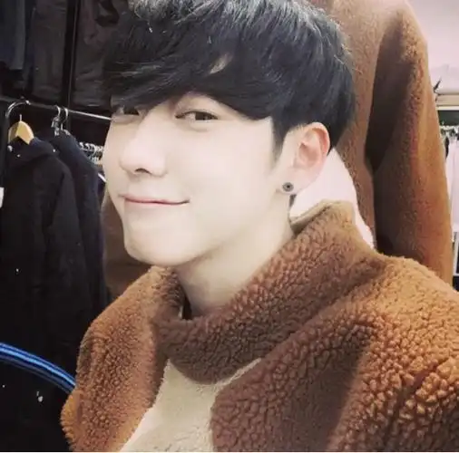 韩国小鲜肉朴亨锡图片 朴亨锡齐刘海发型