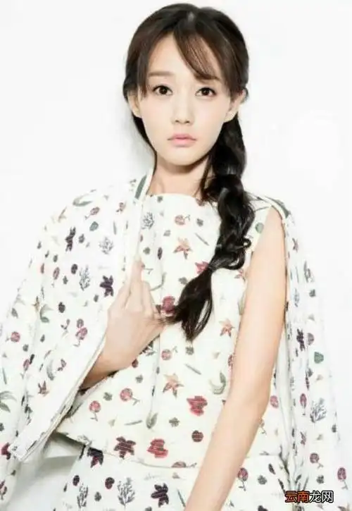 李一桐被曝整容改名改年纪 李一桐整容前后照片