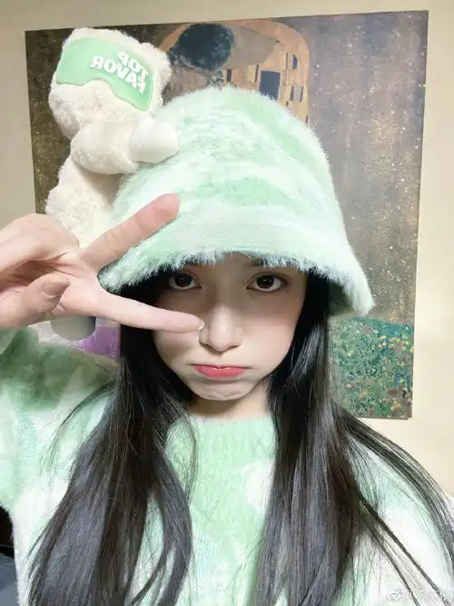 网友在泰国偶遇蒋依依##泰国偶遇蒋依依