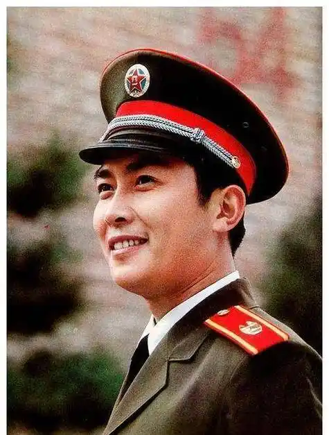 唐国强:从演员转行,奋发图强,充满朝气!