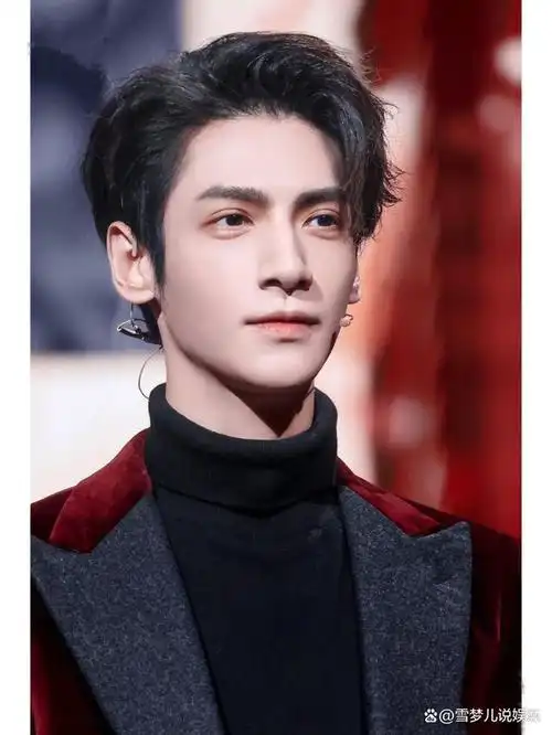 粉丝们都觉得罗云熙是一个非常幸福的人,因为他有太多的才华和优点.