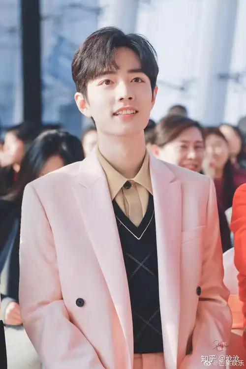 有没有肖战的高清图片,可以当壁纸的那种照片?