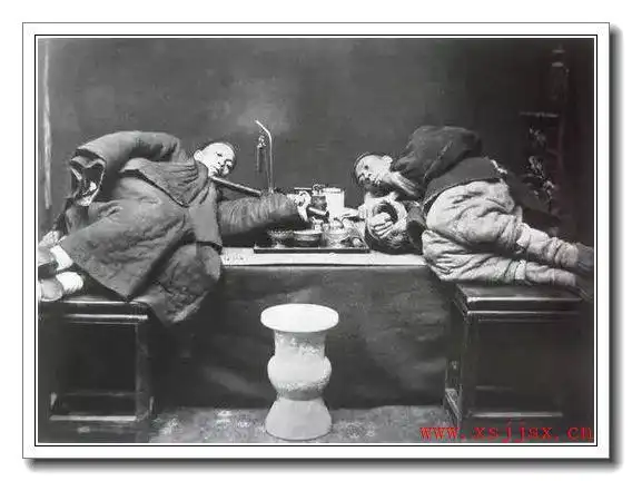 《鸦片烟》拼音/读音/英文/繁体