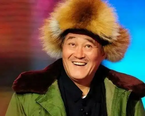 赵本山北京的豪华山庄距天安门仅一千米三人吃要多少钱