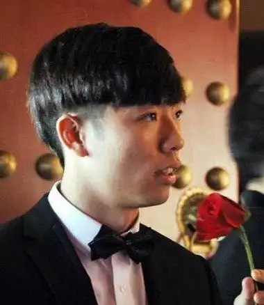 锅盖头两侧掏空发型后面不掏空 锅盖头两边掏空图片