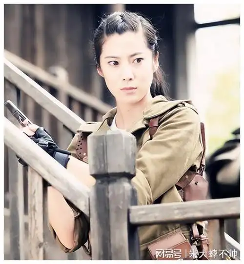 她当年红的发紫,曾被称为"女版于震",现在回山东老家当主持人|王珂