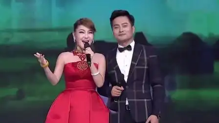 云飞搭档过的五位女星:与乌兰图雅同台太般配,搭档云朵太惊艳-综艺