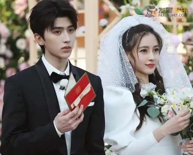 angelababy蔡徐坤同框网友大呼好养眼