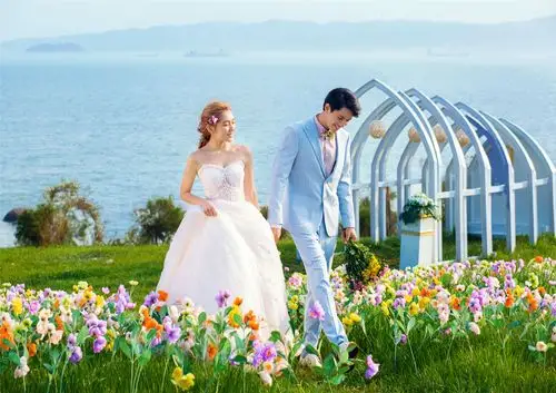 听说2021来厦门拍套新年旅拍主题婚纱照,新的一年会好运加倍