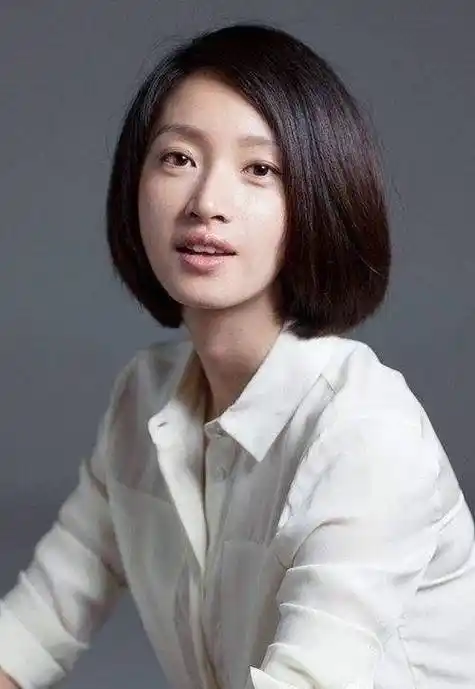 弃9年初恋,娶陈思诚的"前任",朱亚文7年婚姻道出真谛_沈佳妮_作品