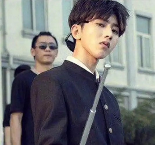 蔡徐坤有女朋友啊嘛?杨可伊蔡徐坤什么关系