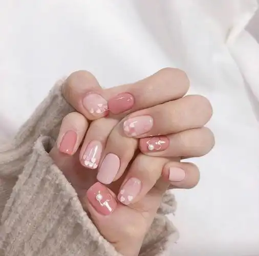 短指甲美甲图案