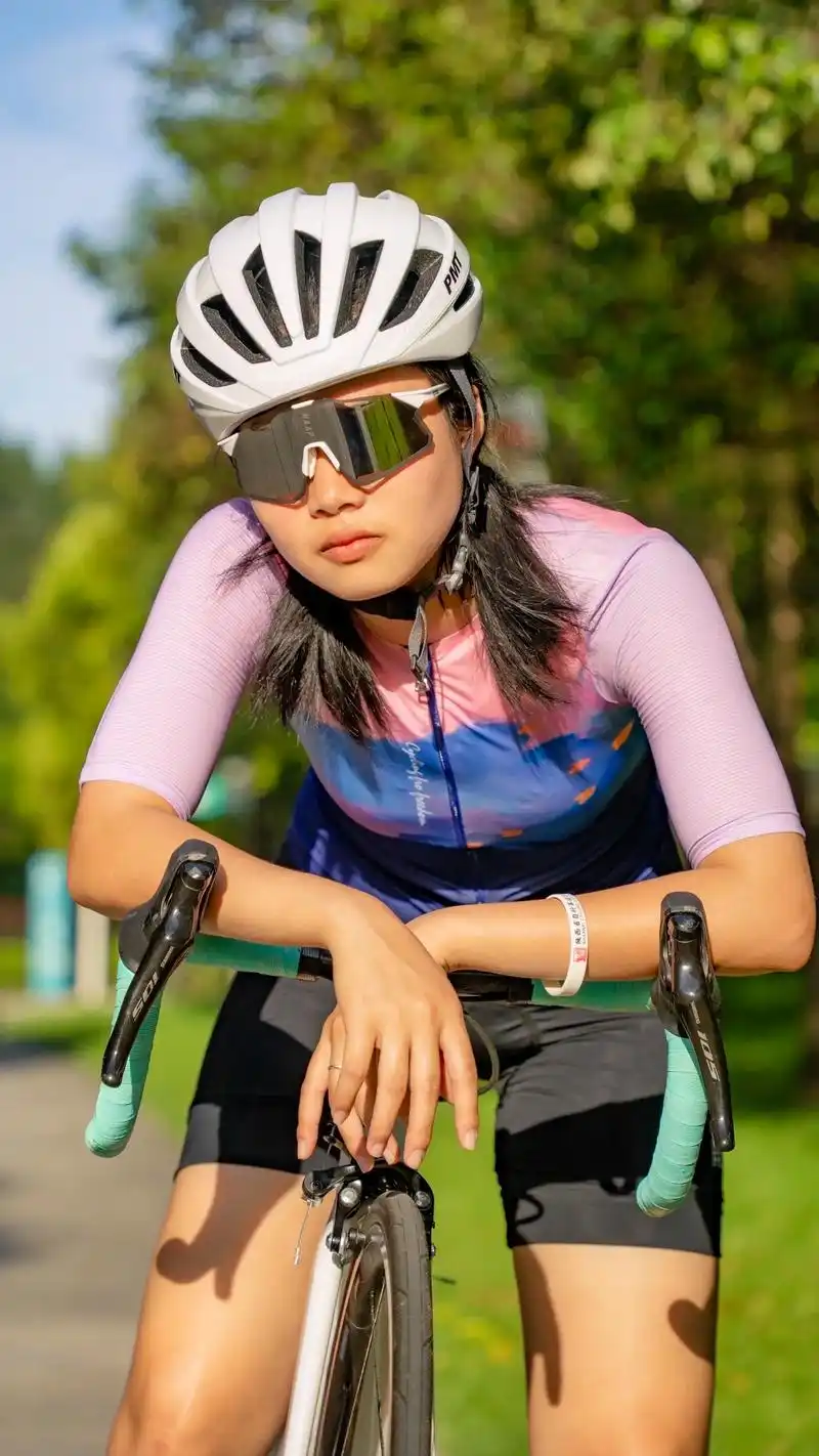 森地客 23 ss 梦觉未来系列骑行服.骑公路车的女孩子超酷 - 抖音