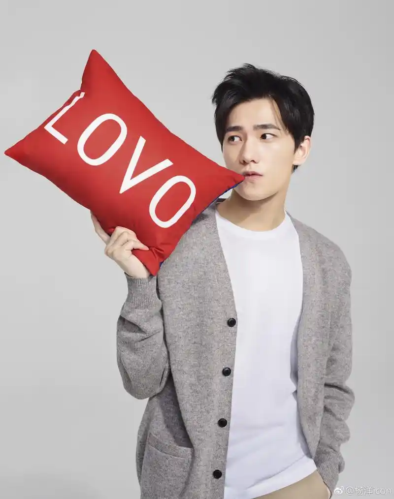 杨洋新剧开机换女主,网友:都是敬业的好演员