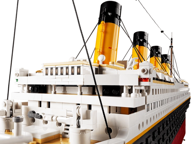 乐高出了个泰坦尼克号!史上最大尺寸套装!