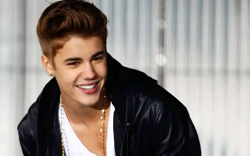 欧美男明星贾斯汀比伯justinbieber高清壁纸