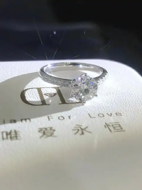 15克拉六爪钻戒净透闪亮