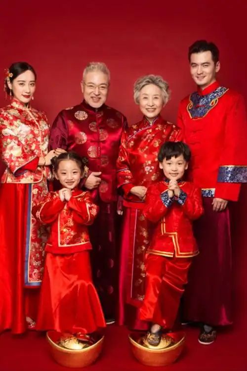 影楼主题服装中式全家福合影服饰复古家庭装家族拍照摄影唐装新款