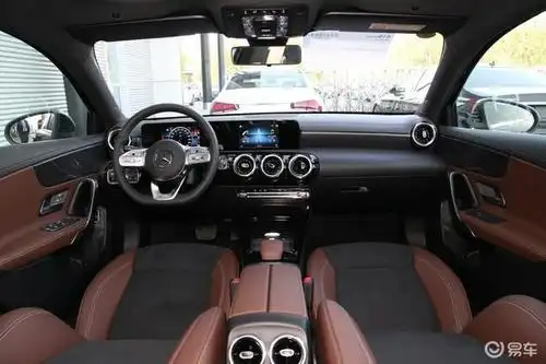 奔驰a180l多少钱奔驰a180l图片