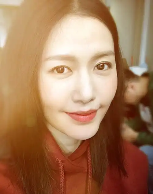 歌星谭维维的哪个眼神最美最迷人?