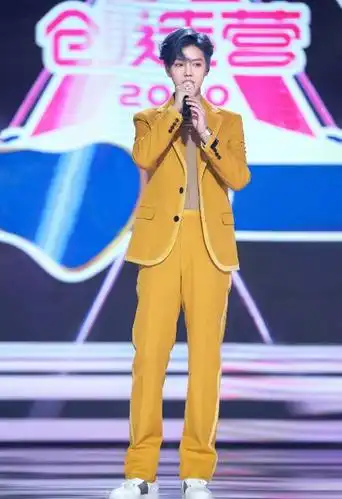 有种"最萌身高"叫鹿晗宋妍霏,拍吻戏超心动,不怕女友生气?