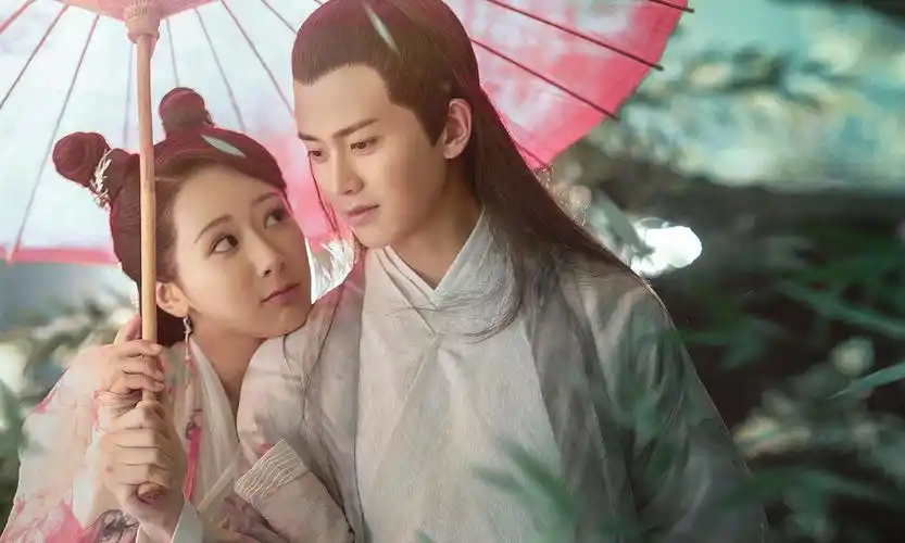 任嘉伦发文庆祝生日 杨紫留言喊话"阿超" 送祝福