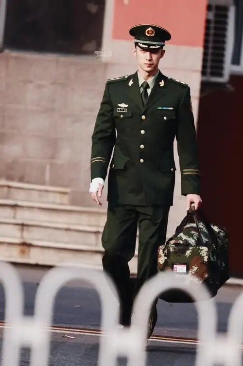 黄景瑜他从火光中走来##黄景瑜林陆骁