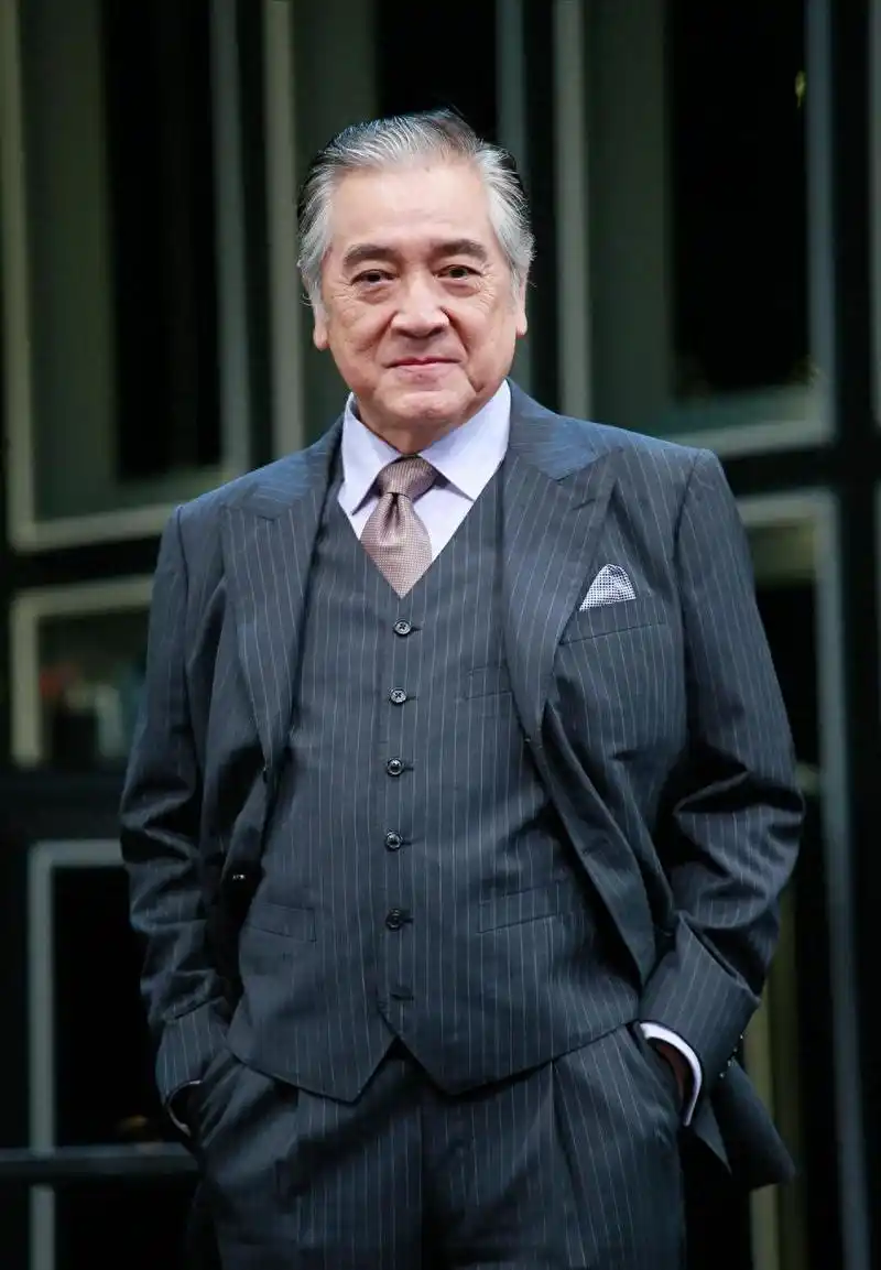 回顾黄金配角秦沛净身出户独自抚养子女前妻离世无子送终