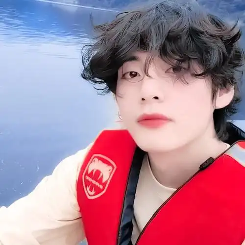 头像金泰亨男爱豆金泰亨头像二传标注南来赞评论更多