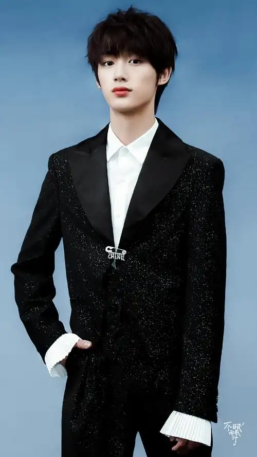 74丁程鑫黑色西装合集10程年人一些让人无法抗拒的魅力丁程鑫超话