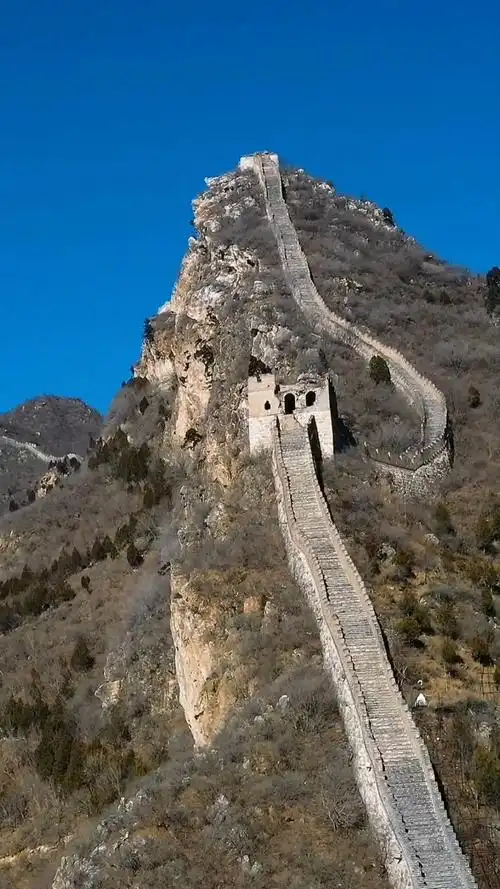 长城#位于北京怀柔驴鞍岭残长城,集险峻秀美为一身,置身其中,大气