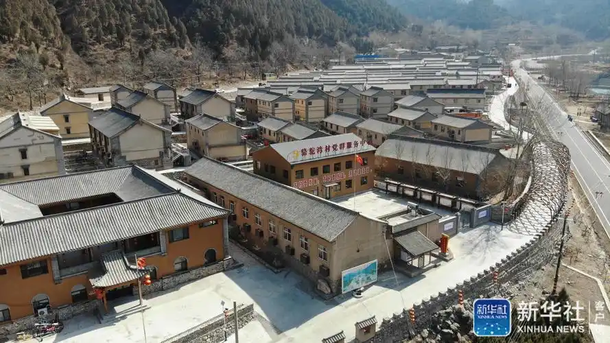 这是3月5日拍摄的河北省阜平县骆驼湾村一景(无人机照片).