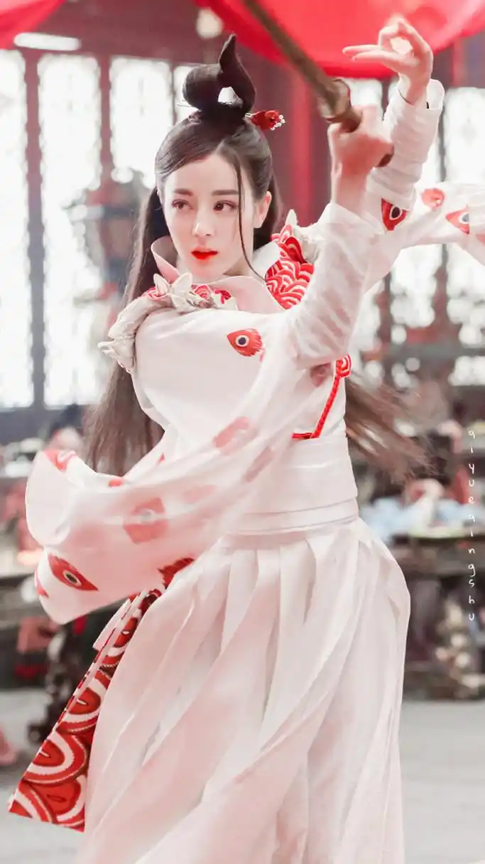 热巴古装造型,每一套体现出不同我的味道!