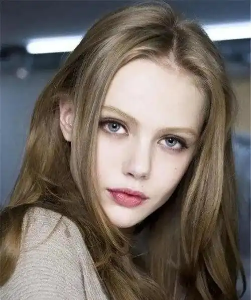 世界最美脸蛋莉扎61索伯拉奥颜值惊艳无以伦比的美丽