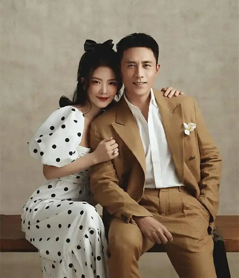 老照片(1435)演员杜淳和妻子王灿. - 抖音