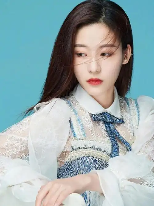 判断一个女人气质是否高级,关键点不在于肤色,主要看这3点