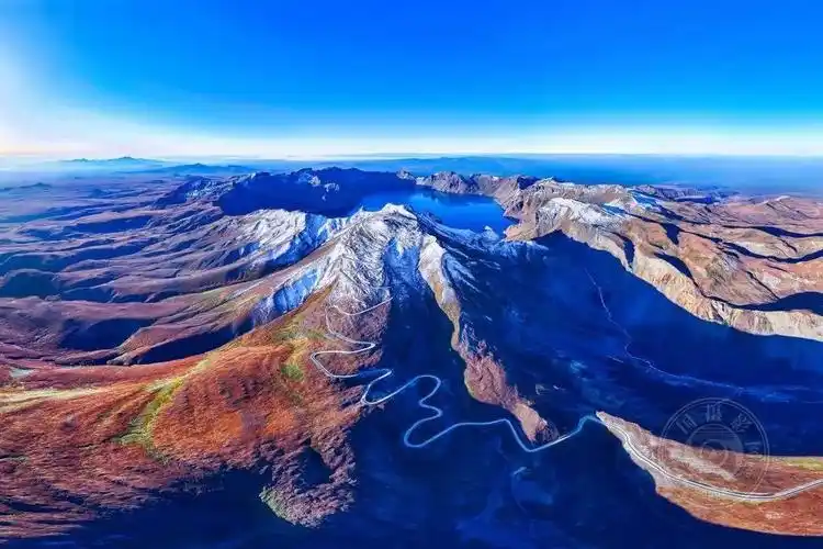 《壮美长白》08苑锡珍(吉林长春)拍摄于吉林省长白山.