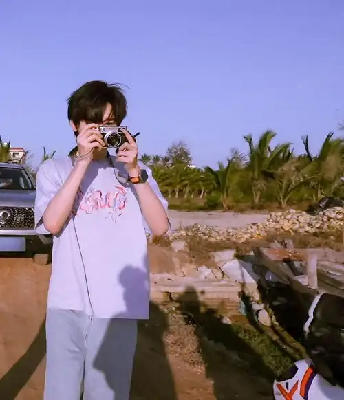 青年演员宋亚轩