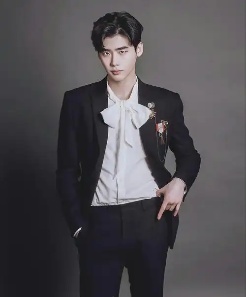 李钟硕3月8日正式入伍,新剧播出不受影响