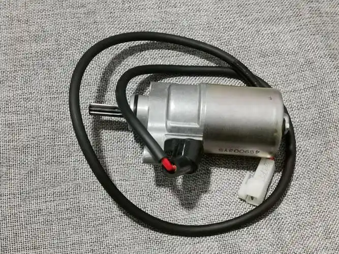 适用于弯梁摩托车配件lym1102禧发c8起动机电机启动马达