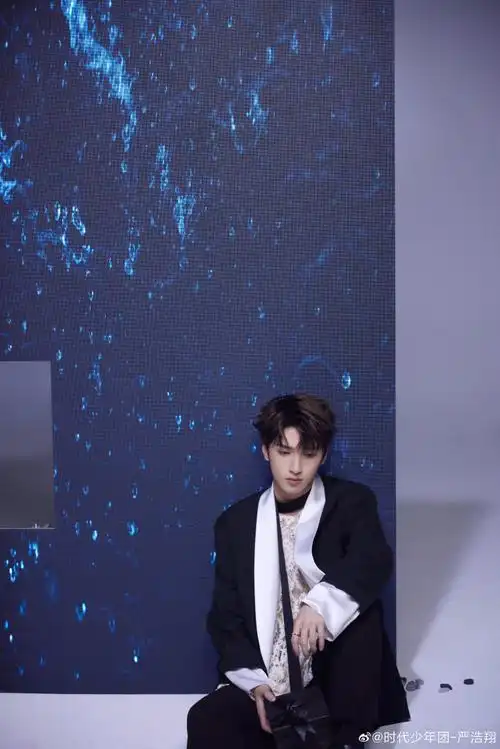 严浩翔新歌写真##严浩翔眼神好深情