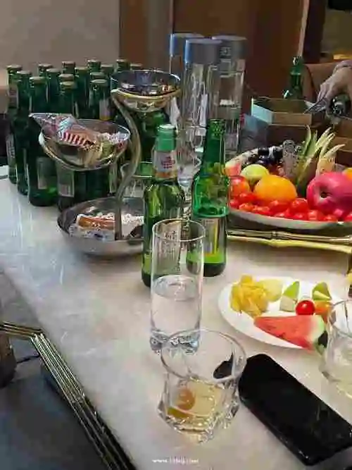 普通包厢价格:1200中等包厢价格:1500豪华包厢价格:2280【包厢免费不