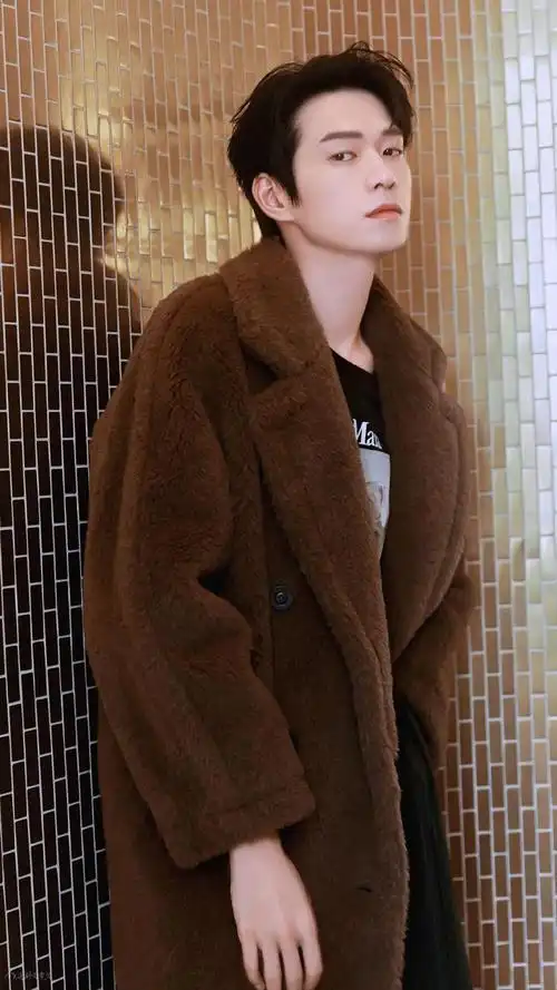 魏大勋壁纸修图 好帅的勋修勾,我会轻轻吻上来