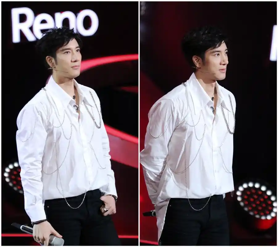 原创王力宏白衬衫挂满铁链吸睛搭黑色长裤帅气减龄从43岁嫩回33岁