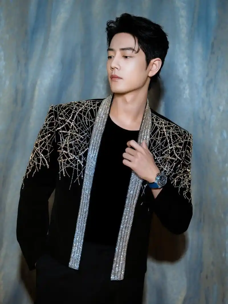 肖战高清壁纸头像(九十七)[赞啊]